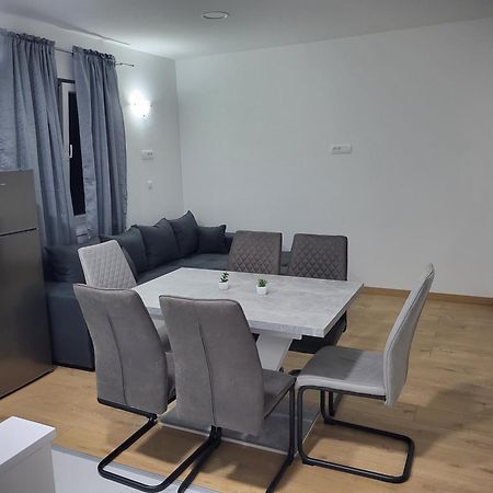 Apartmani Skorpion Kaštela Eksteriør billede