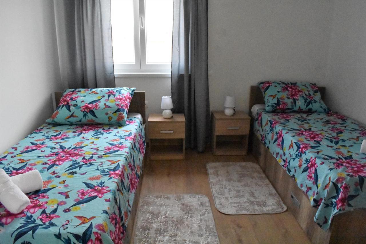 Apartmani Skorpion Kaštela Eksteriør billede