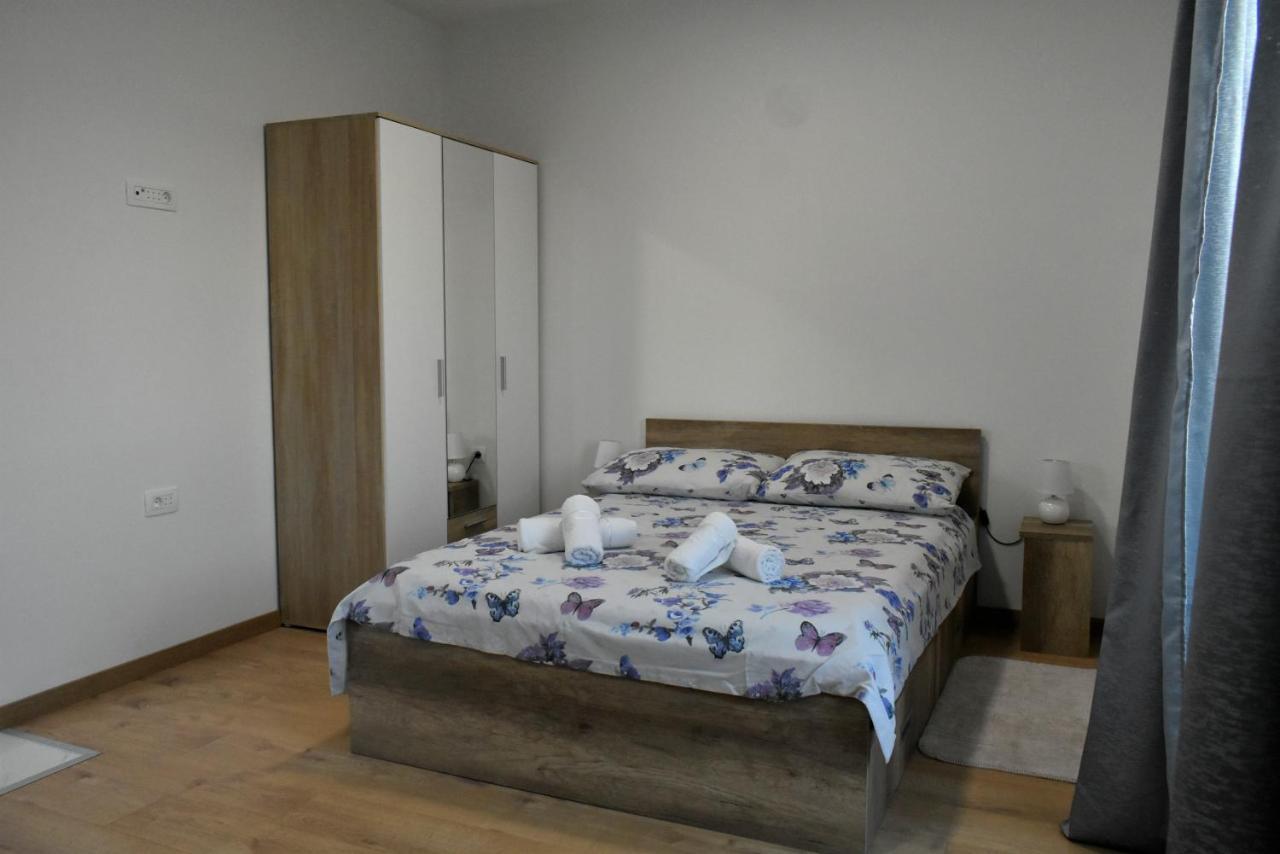 Apartmani Skorpion Kaštela Eksteriør billede