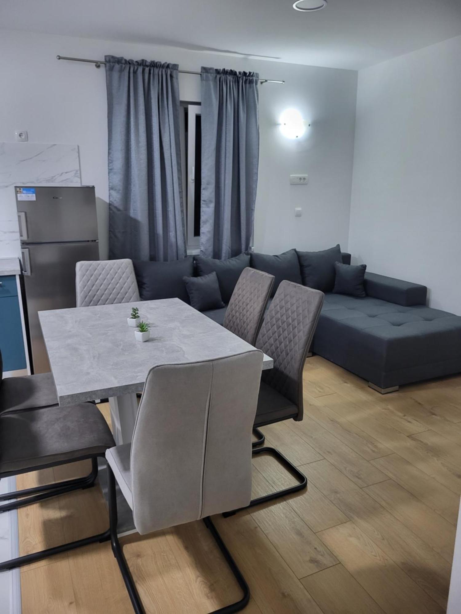 Apartmani Skorpion Kaštela Eksteriør billede